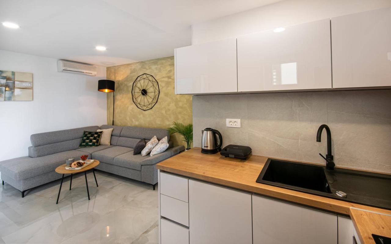 Apartments Klement Brela Exterior photo